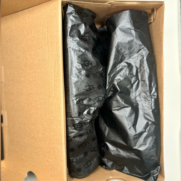 UGG RED MENS SPORT SLIDES NWT IN BOX SZ US10 - Picture 9 of 9